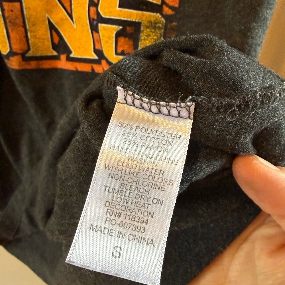 Sportique Men’s El Valle Suns Charcoal T-Shirt - Picture 7 of 7